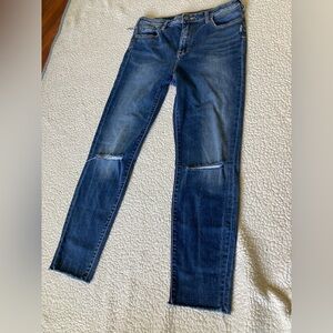 Silver Jeans Co, Robson,size 31/27, Distressed Dark Wash Skinny Jeans-Knee Slits